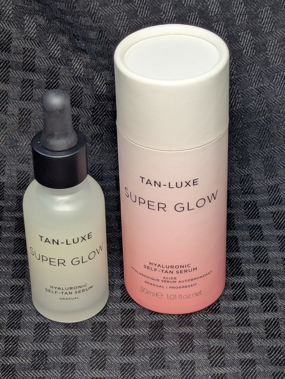 Super Glow Hyaluronic Self-Tan Serum.